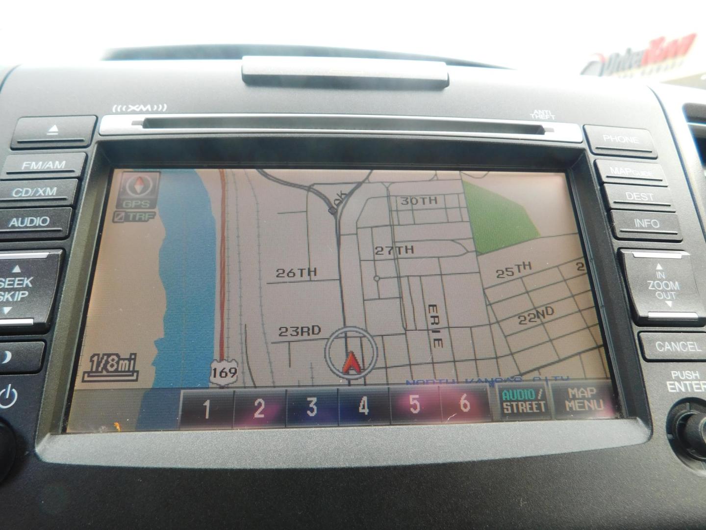 2012 SILVER Honda CR-V EX-L 4WD 5-Speed AT (2HKRM4H72CH) with an 2.4L L4 DOHC 16V engine, 5-Speed Automatic transmission, located at 2121 Burlington St, North Kansas City, MO, 64116, (816) 556-0707, 39.144707, -94.581978 - Photo#5