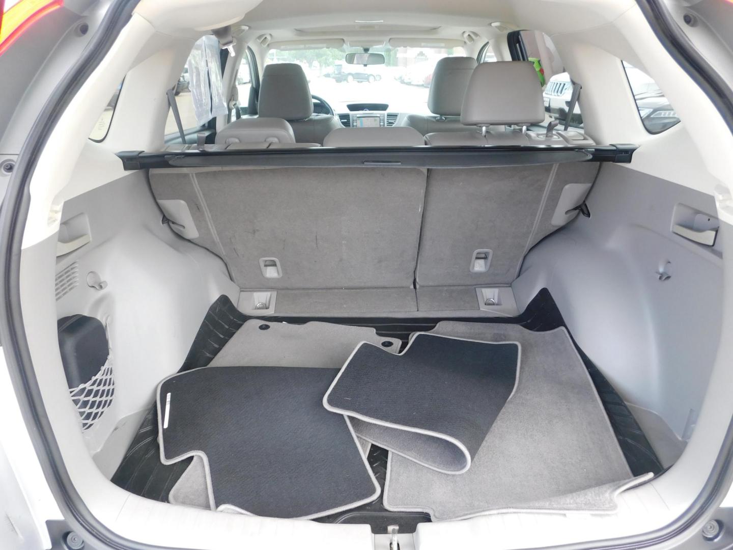 2012 SILVER Honda CR-V EX-L 4WD 5-Speed AT (2HKRM4H72CH) with an 2.4L L4 DOHC 16V engine, 5-Speed Automatic transmission, located at 2121 Burlington St, North Kansas City, MO, 64116, (816) 556-0707, 39.144707, -94.581978 - Photo#9