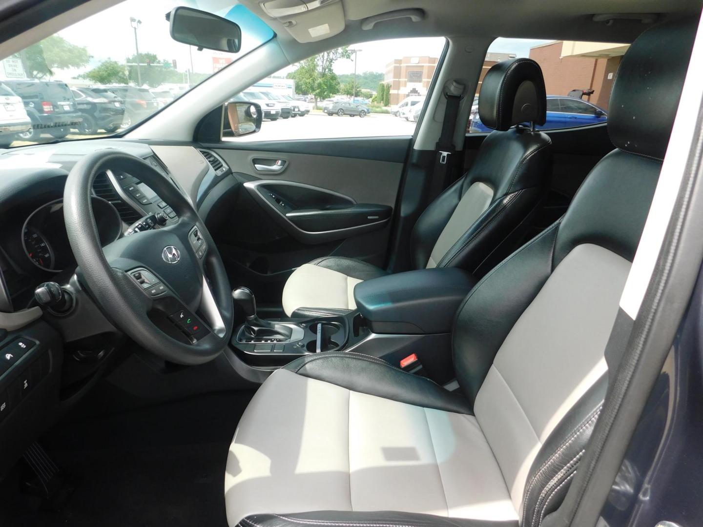2015 GRAY Hyundai Santa Fe Sport 2.4 AWD (5XYZTDLB9FG) with an 2.4L L4 DOHC 16V engine, 6-Speed Automatic transmission, located at 2121 Burlington St, North Kansas City, MO, 64116, (816) 556-0707, 39.144707, -94.581978 - Photo#2