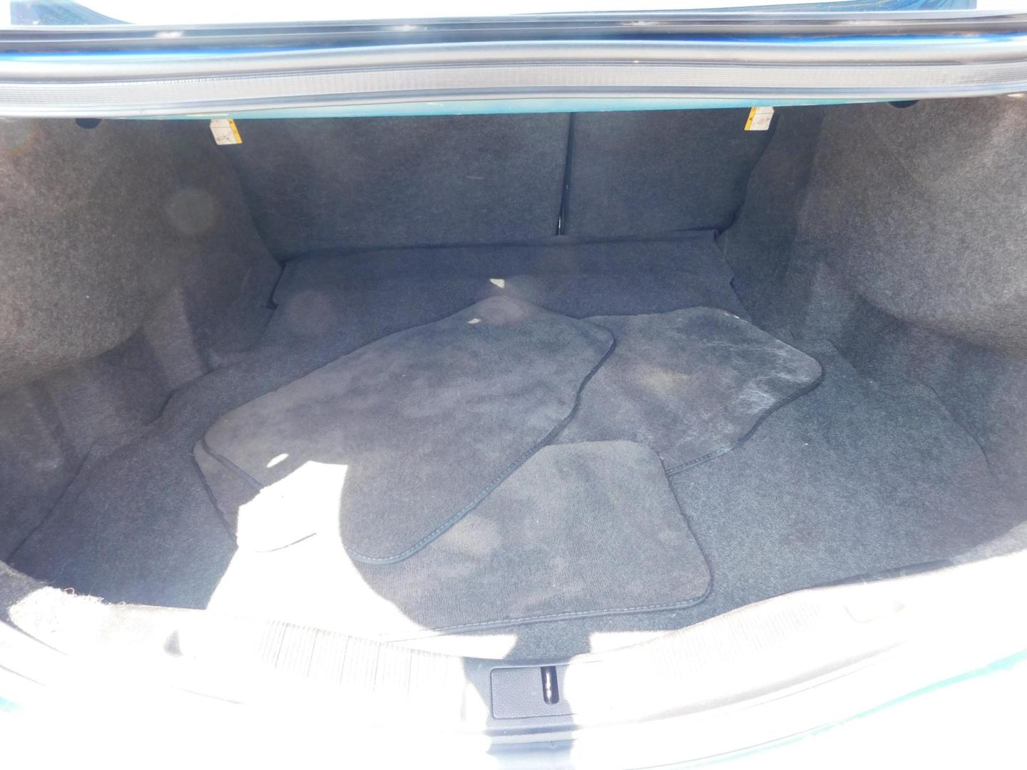 2017 BLUE Ford Fusion SE (3FA6P0HDXHR) with an 1.5L L4 DOHC 16V engine, 6A transmission, located at 2121 Burlington St, North Kansas City, MO, 64116, (816) 556-0707, 39.144707, -94.581978 - Photo#7