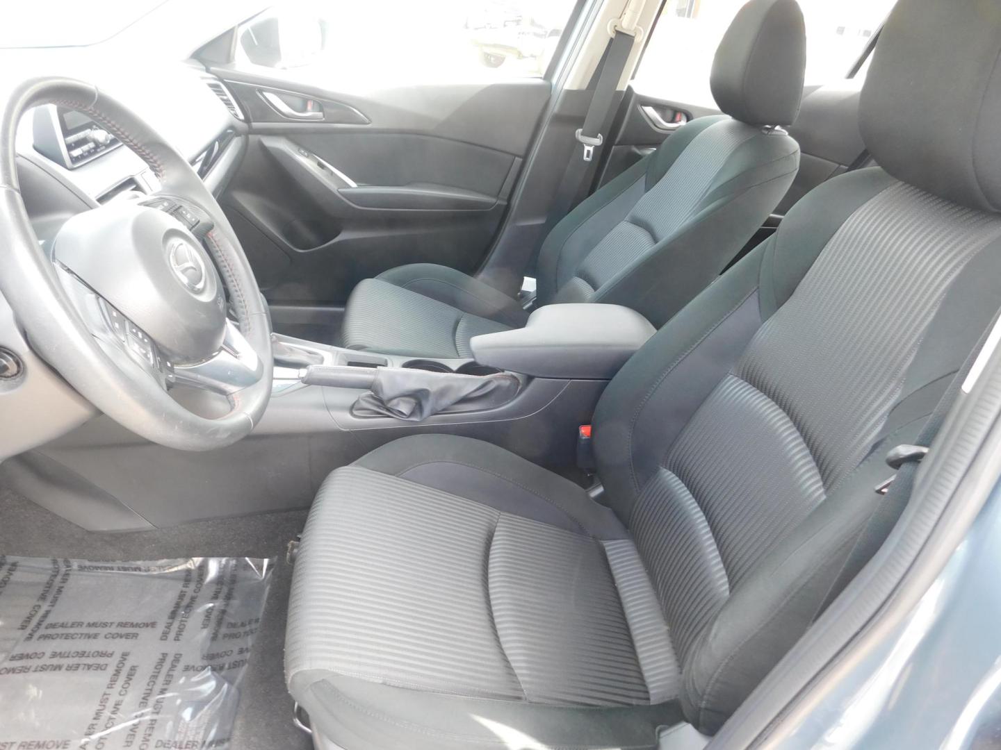 2014 BLUE Mazda MAZDA3 i Touring AT 4-Door (JM1BM1V77E1) with an 2.0L L4 DOHC 16V engine, 6-Speed Automatic transmission, located at 2121 Burlington St, North Kansas City, MO, 64116, (816) 556-0707, 39.144707, -94.581978 - Photo#2