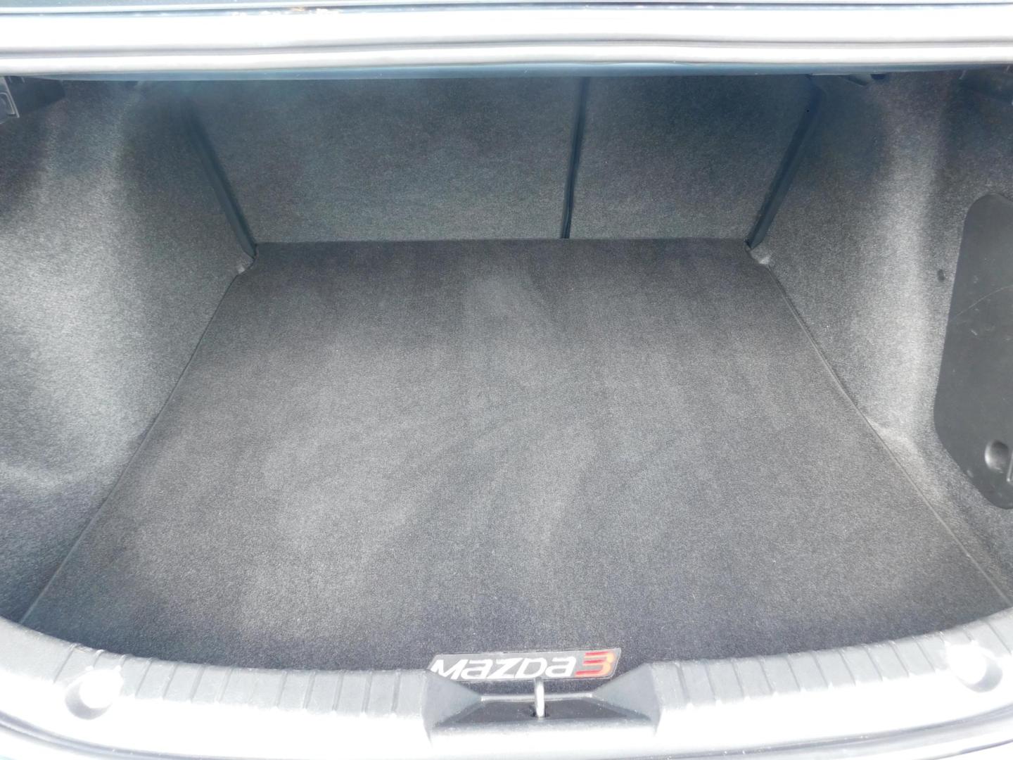 2014 BLUE Mazda MAZDA3 i Touring AT 4-Door (JM1BM1V77E1) with an 2.0L L4 DOHC 16V engine, 6-Speed Automatic transmission, located at 2121 Burlington St, North Kansas City, MO, 64116, (816) 556-0707, 39.144707, -94.581978 - Photo#6