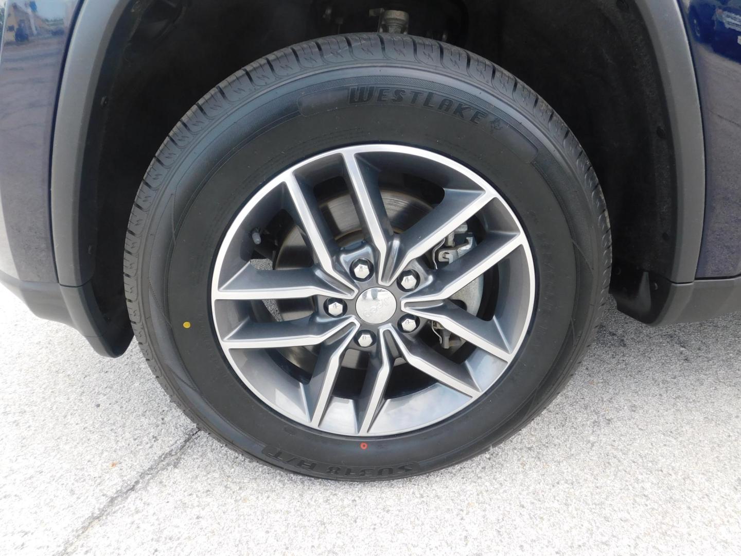 2017 BLUE Jeep Grand Cherokee Limited 4WD (1C4RJFBG7HC) with an 3.6L V6 DOHC 24V engine, 8A transmission, located at 2121 Burlington St, North Kansas City, MO, 64116, (816) 556-0707, 39.144707, -94.581978 - Photo#1