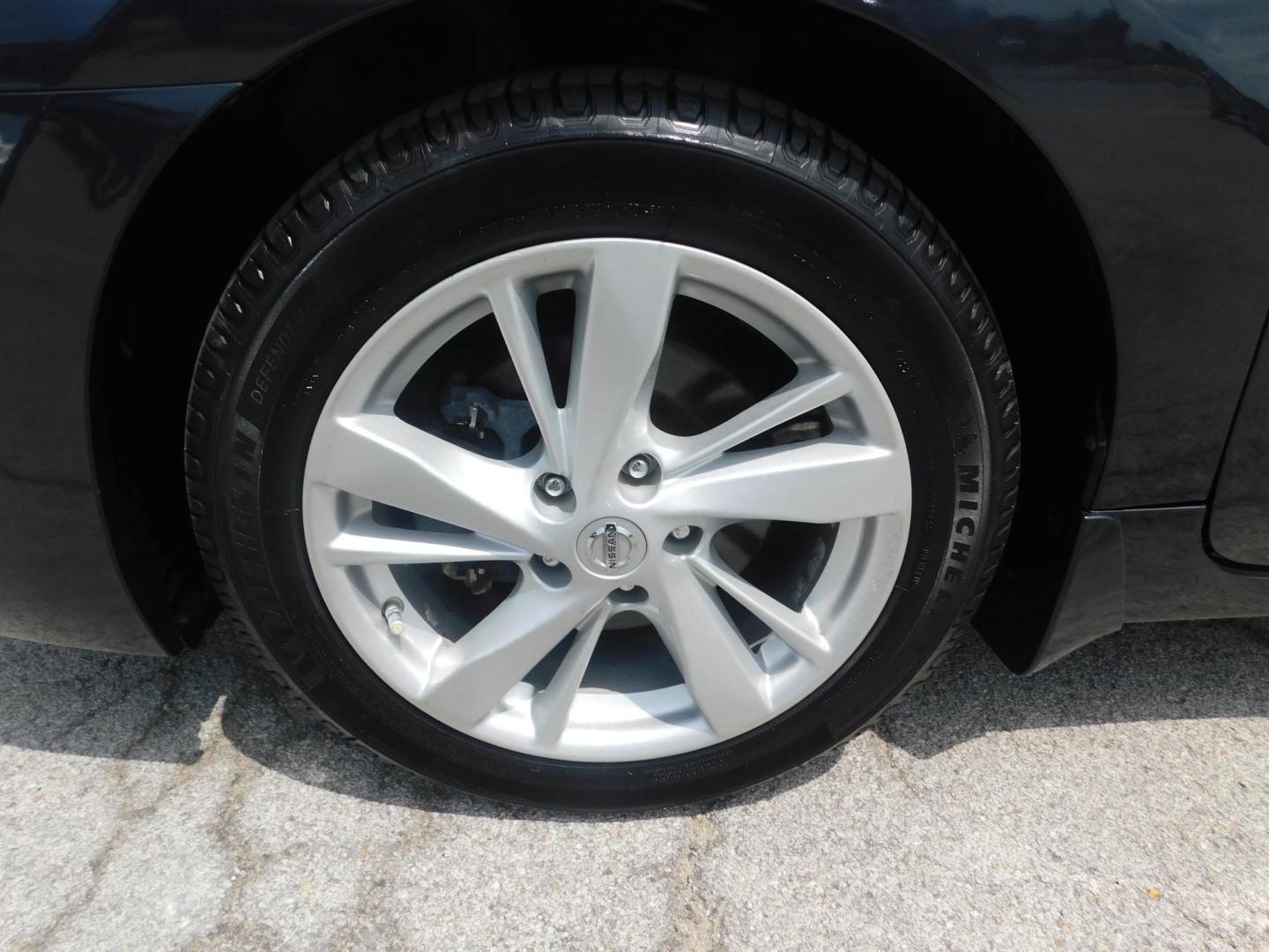 2015 BLACK Nissan Altima 2.5 S (1N4AL3AP6FC) with an 2.5L L4 DOHC 16V engine, Continuously Variable Transmission transmission, located at 2121 Burlington St, North Kansas City, MO, 64116, (816) 556-0707, 39.144707, -94.581978 - Photo#1