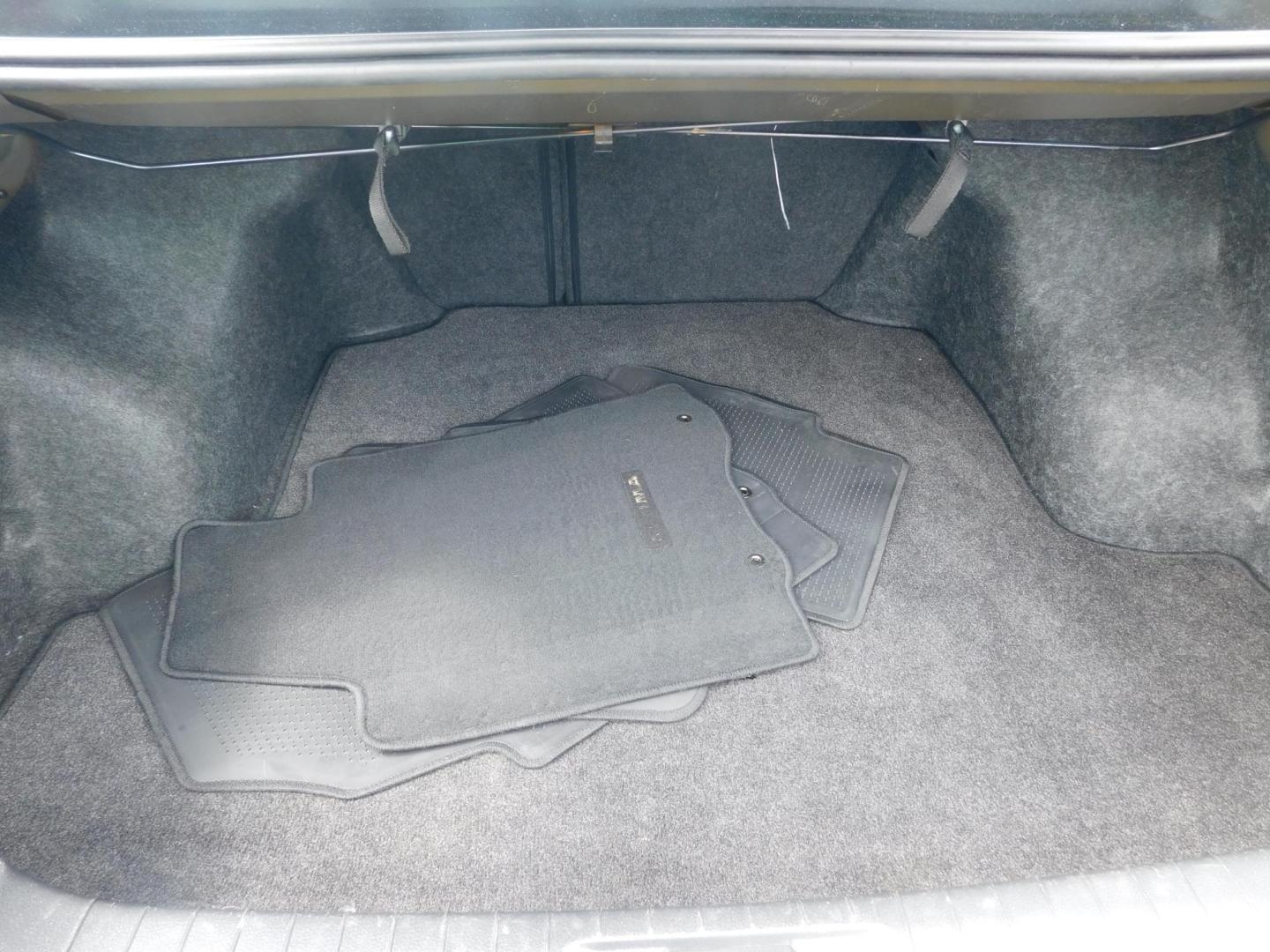 2015 BLACK Nissan Altima 2.5 S (1N4AL3AP6FC) with an 2.5L L4 DOHC 16V engine, Continuously Variable Transmission transmission, located at 2121 Burlington St, North Kansas City, MO, 64116, (816) 556-0707, 39.144707, -94.581978 - Photo#7