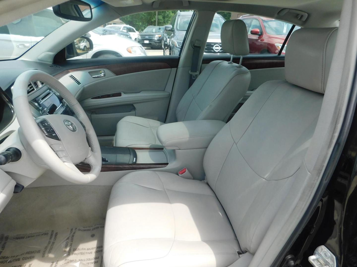 2012 BLACK Toyota Avalon Base (4T1BK3DB0CU) with an 3.5L V6 DOHC 24V engine, 6-Speed Automatic transmission, located at 2121 Burlington St, North Kansas City, MO, 64116, (816) 556-0707, 39.144707, -94.581978 - Photo#2