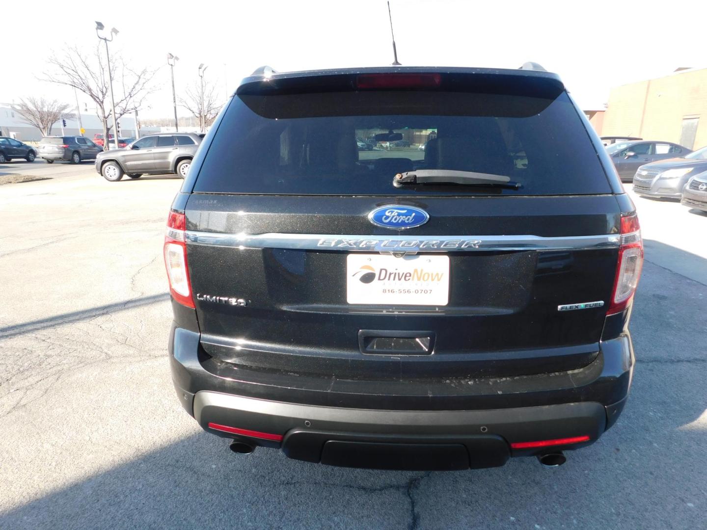 2015 BLACK Ford Explorer Limited FWD (1FM5K7F84FG) with an 3.5L V6 DOHC 24V engine, 6-Speed Automatic transmission, located at 2121 Burlington St, North Kansas City, MO, 64116, (816) 556-0707, 39.144707, -94.581978 - Photo#10