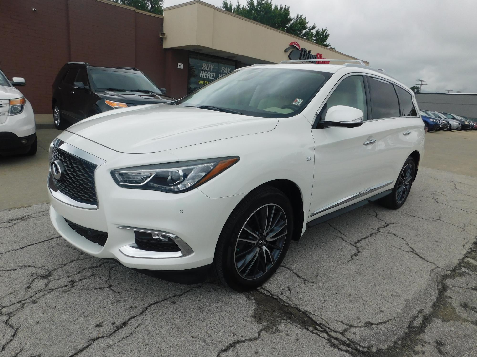 photo of 2017 Infiniti QX60 Base FWD