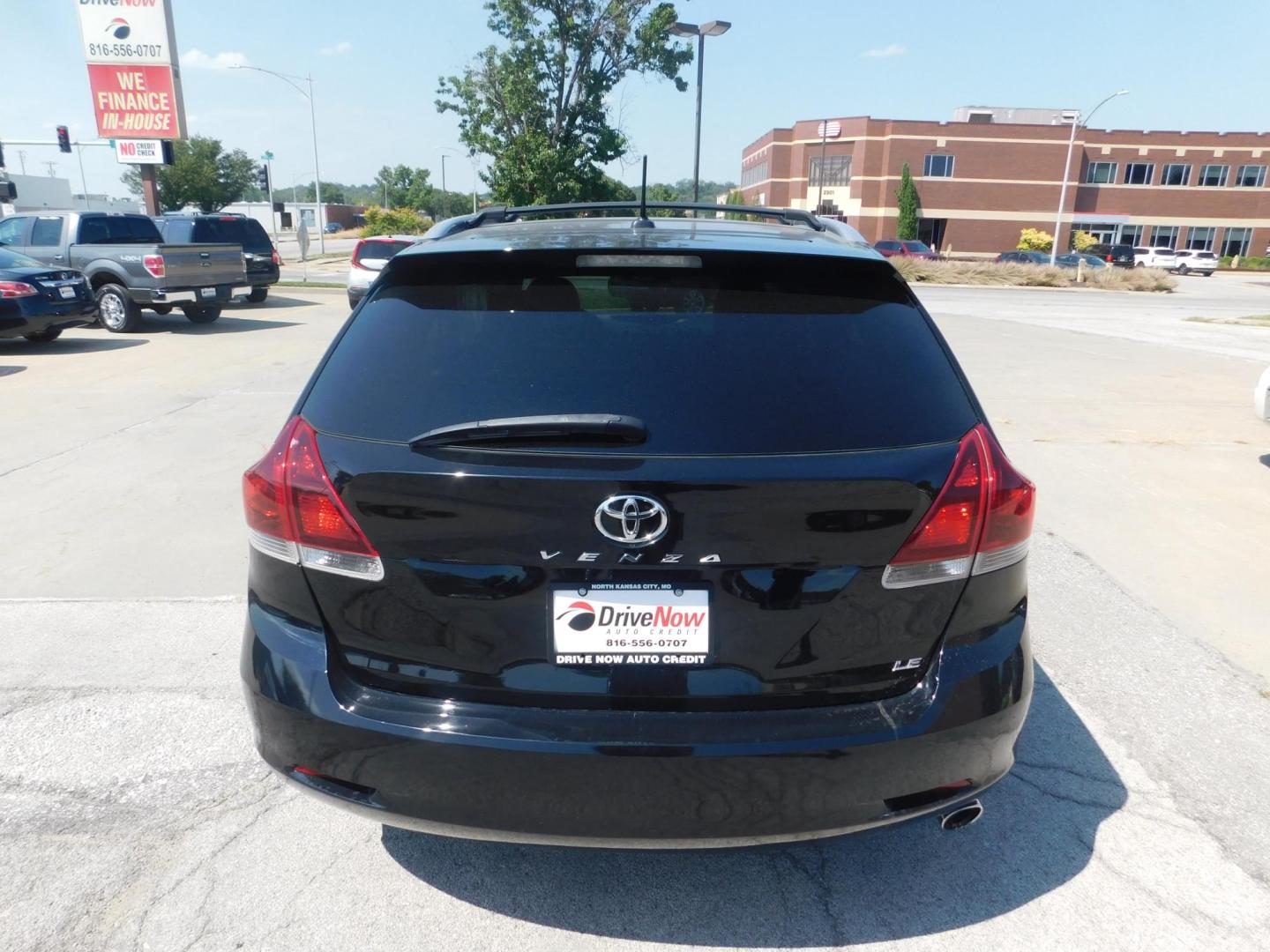 2013 BLACK Toyota Venza LE I4 FWD (4T3ZA3BB3DU) with an 2.7L L4 DOHC 16V engine, 6-Speed Automatic transmission, located at 2121 Burlington St, North Kansas City, MO, 64116, (816) 556-0707, 39.144707, -94.581978 - Photo#7