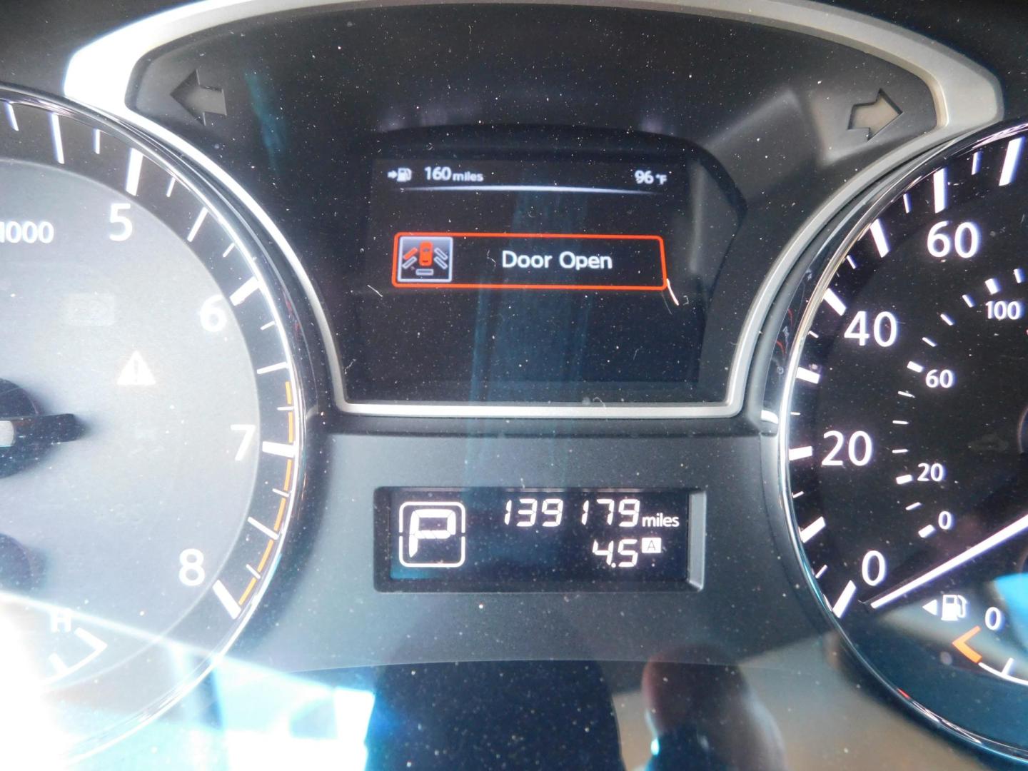 2013 SILVER Nissan Altima 3.5 SV (1N4BL3AP5DN) with an 3.5L V6 DOHC 24V engine, Continuously Variable Transmission transmission, located at 2121 Burlington St, North Kansas City, MO, 64116, (816) 556-0707, 39.144707, -94.581978 - Photo#7
