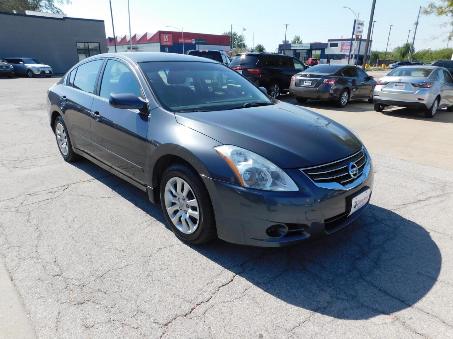 2012 GRAY Nissan Altima 2.5 S (1N4AL2AP1CC) with an 2.5L L4 DOHC 16V engine, located at 2121 Burlington St, North Kansas City, MO, 64116, (816) 556-0707, 39.144707, -94.581978 - Photo#8
