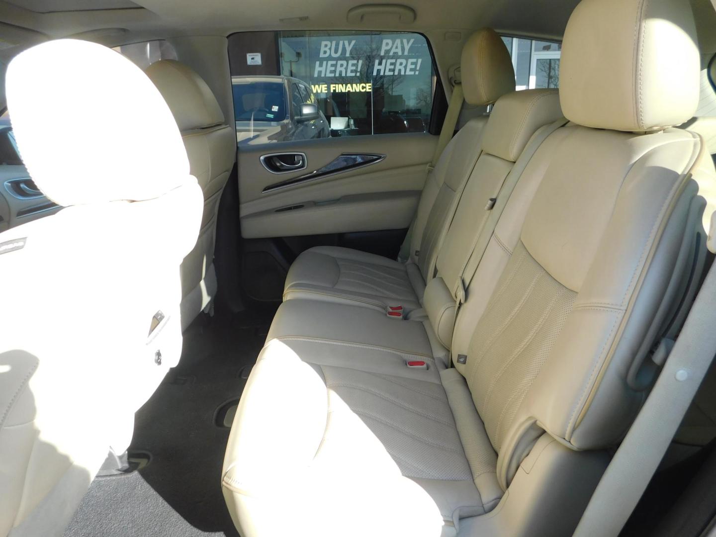 2015 BLACK Infiniti QX60 Base AWD (5N1AL0MM2FC) with an 3.5L V6 DOHC 24V engine, Continuously Variable Transmission transmission, located at 2121 Burlington St, North Kansas City, MO, 64116, (816) 556-0707, 39.144707, -94.581978 - Photo#8