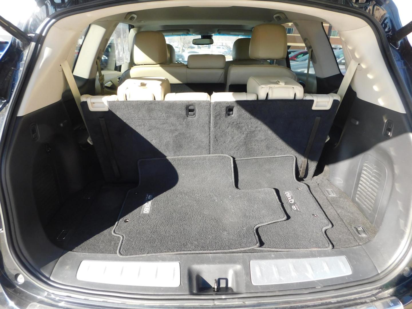 2015 BLACK Infiniti QX60 Base AWD (5N1AL0MM2FC) with an 3.5L V6 DOHC 24V engine, Continuously Variable Transmission transmission, located at 2121 Burlington St, North Kansas City, MO, 64116, (816) 556-0707, 39.144707, -94.581978 - Photo#10