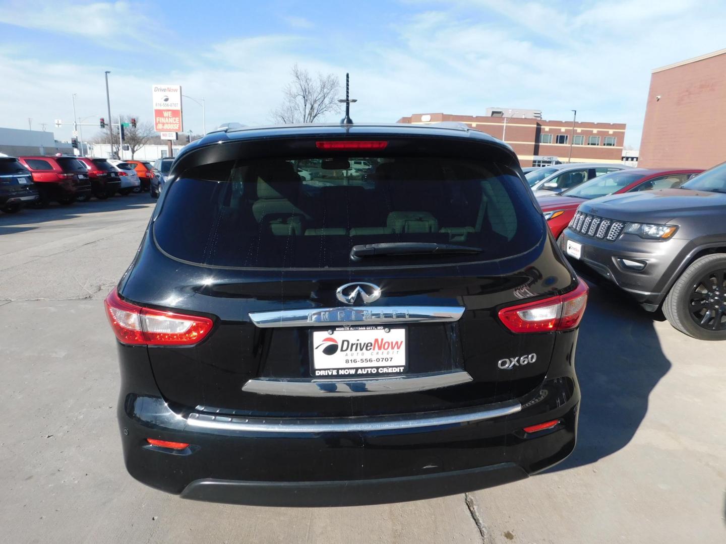 2015 BLACK Infiniti QX60 Base AWD (5N1AL0MM2FC) with an 3.5L V6 DOHC 24V engine, Continuously Variable Transmission transmission, located at 2121 Burlington St, North Kansas City, MO, 64116, (816) 556-0707, 39.144707, -94.581978 - Photo#11