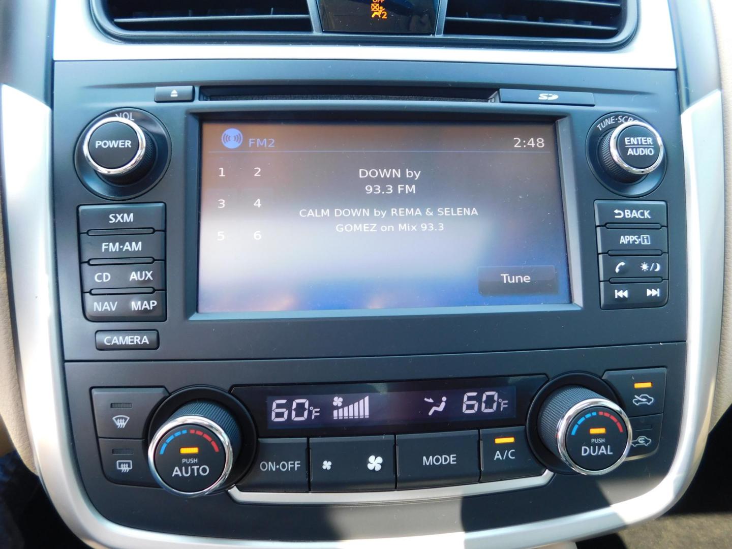 2016 WHITE Nissan Altima 2.5 SL (1N4AL3AP0GC) with an 2.5L L4 DOHC 16V engine, CVT transmission, located at 2121 Burlington St, North Kansas City, MO, 64116, (816) 556-0707, 39.144707, -94.581978 - Photo#4