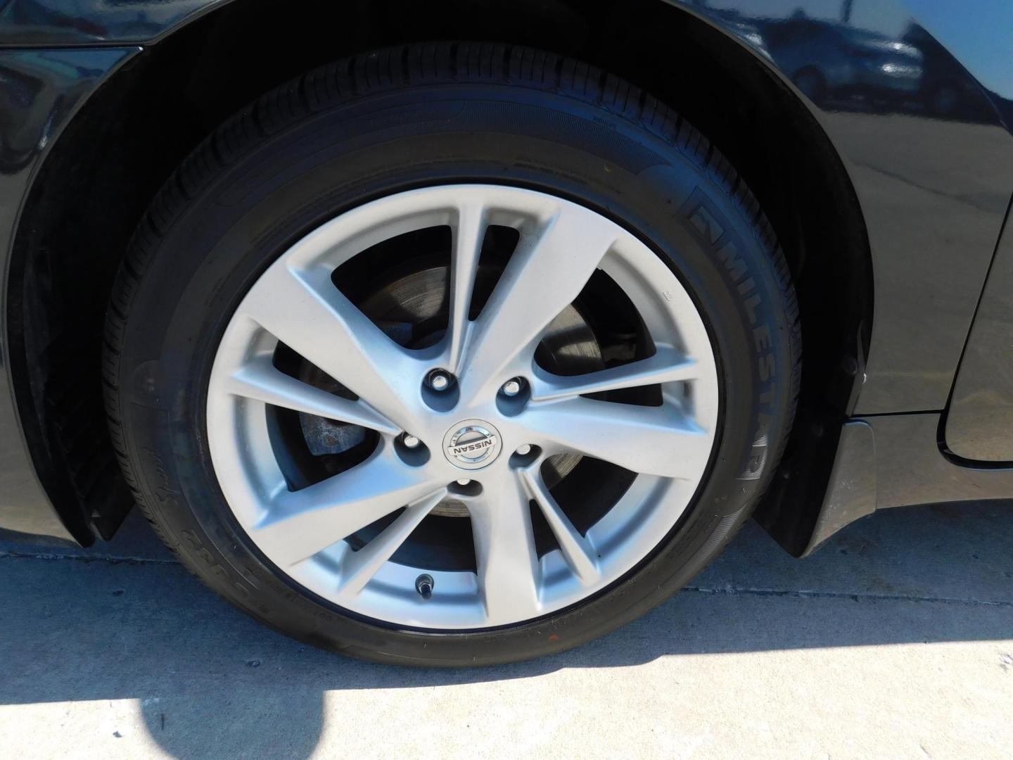 2014 BLUE Nissan Altima 2.5 SL (1N4AL3AP0EC) with an 2.5L L4 DOHC 16V engine, Continuously Variable Transmission transmission, located at 2121 Burlington St, North Kansas City, MO, 64116, (816) 556-0707, 39.144707, -94.581978 - Photo#1