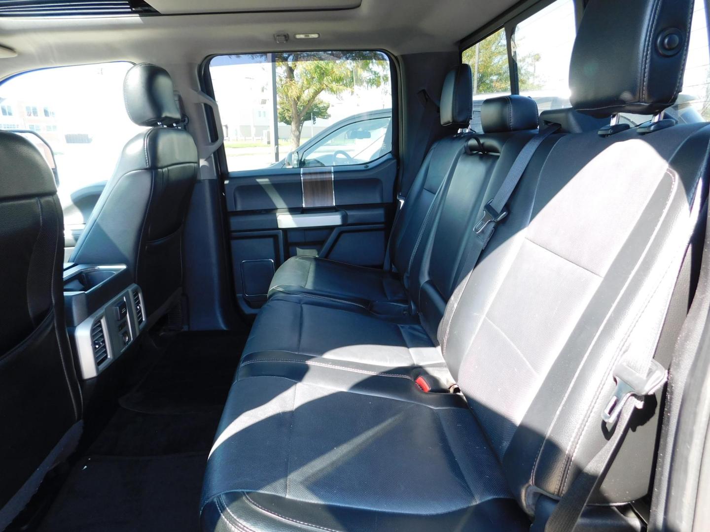 2016 BLACK Ford F-150 XLT SuperCrew 6.5-ft. Bed 4WD (1FTEW1EG5GF) with an 3.5L V6 TURBO engine, 6A transmission, located at 2121 Burlington St, North Kansas City, MO, 64116, (816) 556-0707, 39.144707, -94.581978 - Photo#8