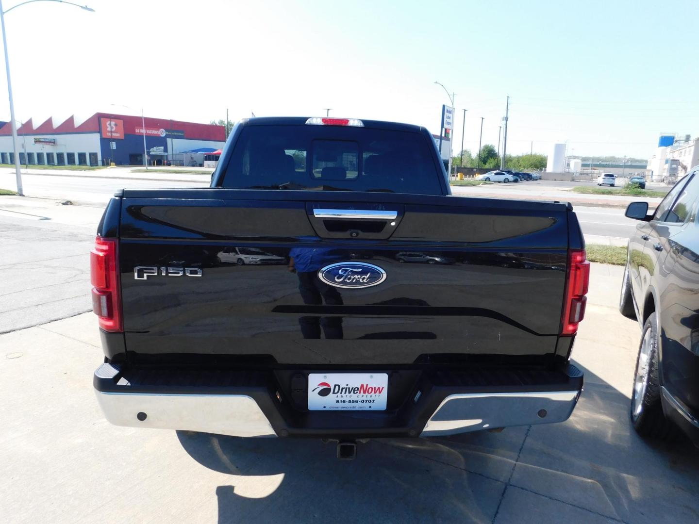 2016 BLACK Ford F-150 XLT SuperCrew 6.5-ft. Bed 4WD (1FTEW1EG5GF) with an 3.5L V6 TURBO engine, 6A transmission, located at 2121 Burlington St, North Kansas City, MO, 64116, (816) 556-0707, 39.144707, -94.581978 - Photo#9