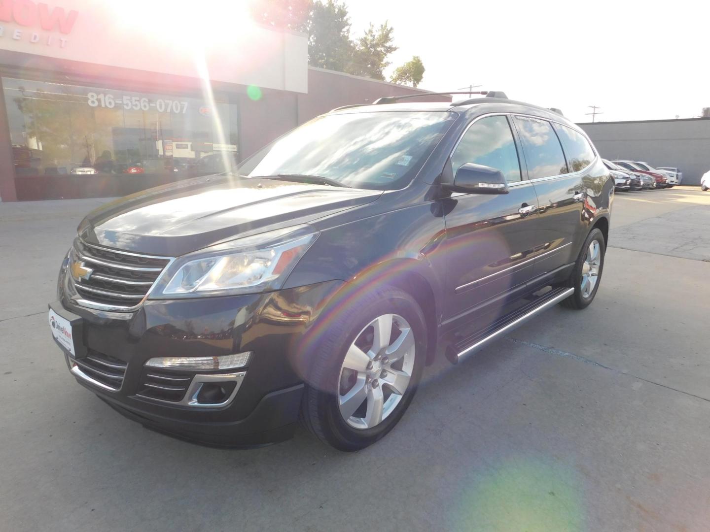 2014 GRAY Chevrolet Traverse LTZ FWD (1GNKRJKD3EJ) with an 3.6L V6 DOHC 24V engine, 6-Speed Automatic transmission, located at 2121 Burlington St, North Kansas City, MO, 64116, (816) 556-0707, 39.144707, -94.581978 - Photo#0