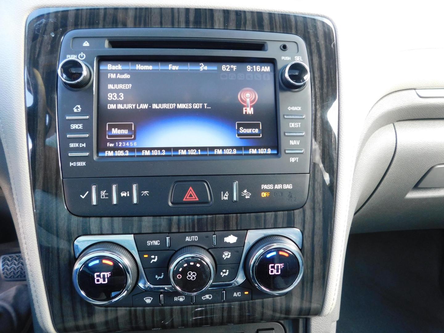 2014 GRAY Chevrolet Traverse LTZ FWD (1GNKRJKD3EJ) with an 3.6L V6 DOHC 24V engine, 6-Speed Automatic transmission, located at 2121 Burlington St, North Kansas City, MO, 64116, (816) 556-0707, 39.144707, -94.581978 - Photo#4