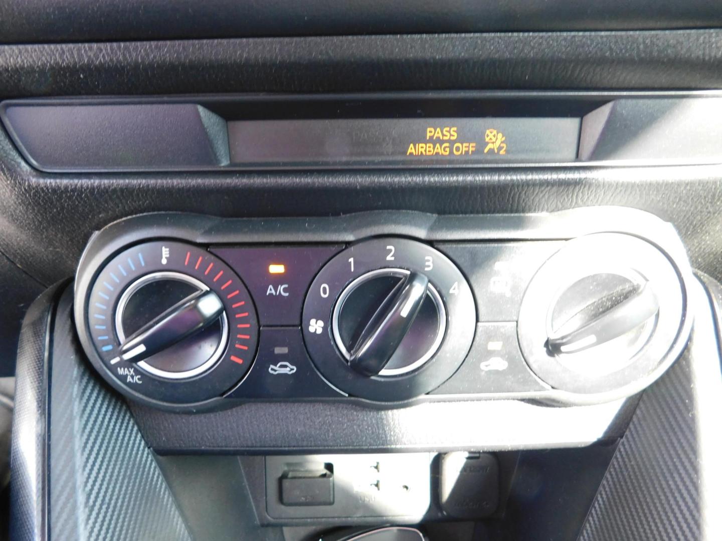 2018 GRAY Toyota Yaris iA 6A (3MYDLBYVXJY) with an 1.5L L4 DOHC 16V engine, 6A transmission, located at 2121 Burlington St, North Kansas City, MO, 64116, (816) 556-0707, 39.144707, -94.581978 - Photo#3