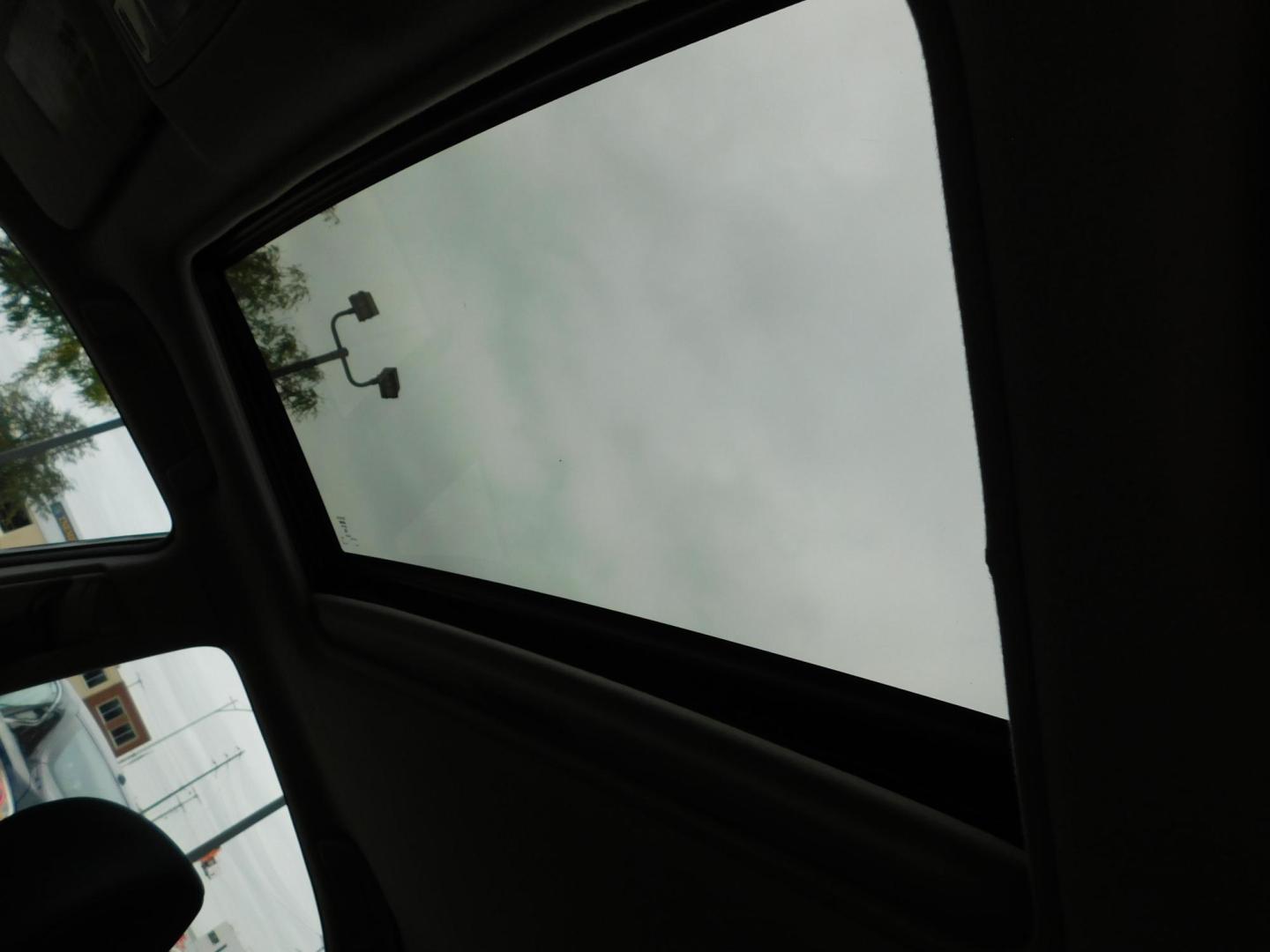 2007 GRAY Toyota Camry CE 5-Spd AT (4T1BE46K57U) with an 2.4L L4 DOHC 16V engine, 5-Speed Automatic Overdrive transmission, located at 2121 Burlington St, North Kansas City, MO, 64116, (816) 556-0707, 39.144707, -94.581978 - Photo#3