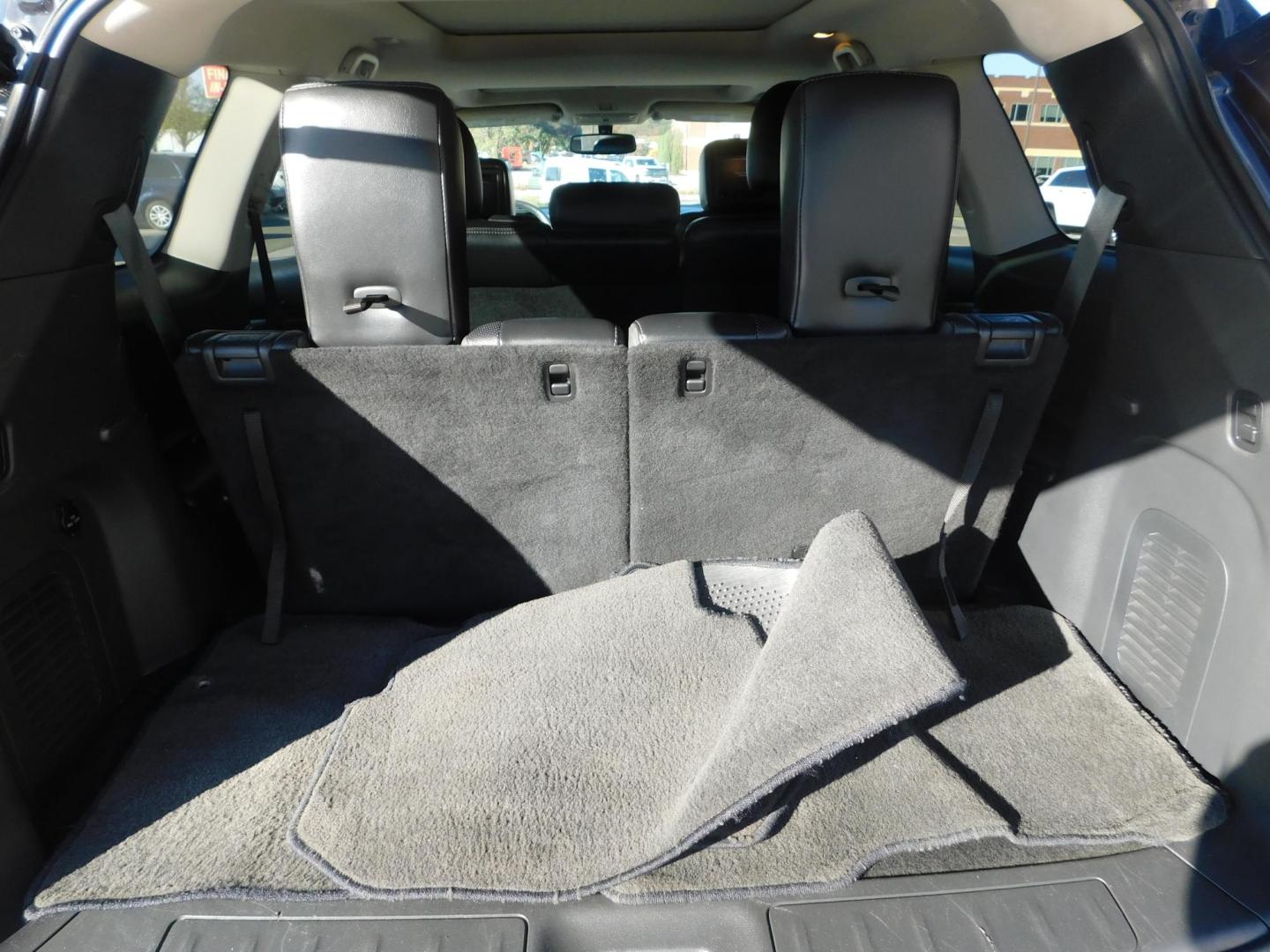 2017 BLACK Nissan Pathfinder Platinum 4WD (5N1DR2MM3HC) with an 3.5L V6 DOHC 24V engine, CVT transmission, located at 2121 Burlington St, North Kansas City, MO, 64116, (816) 556-0707, 39.144707, -94.581978 - Photo#10