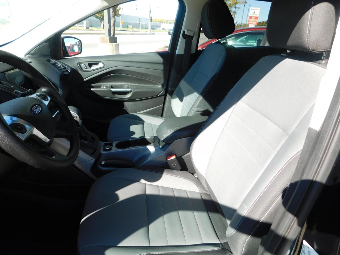 2016 BLACK Ford Escape SE FWD (1FMCU0GX2GU) with an 1.6L L4 DOHC 16V engine, 6-Speed Automatic transmission, located at 2121 Burlington St, North Kansas City, MO, 64116, (816) 556-0707, 39.144707, -94.581978 - Photo#2