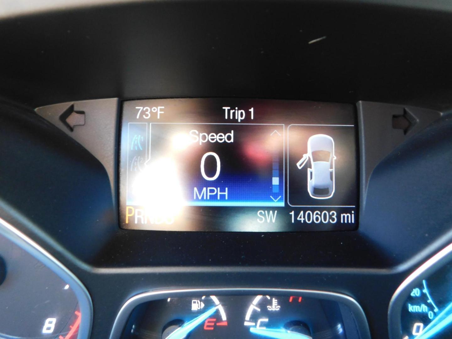 2016 BLACK Ford Escape SE FWD (1FMCU0GX2GU) with an 1.6L L4 DOHC 16V engine, 6-Speed Automatic transmission, located at 2121 Burlington St, North Kansas City, MO, 64116, (816) 556-0707, 39.144707, -94.581978 - Photo#5