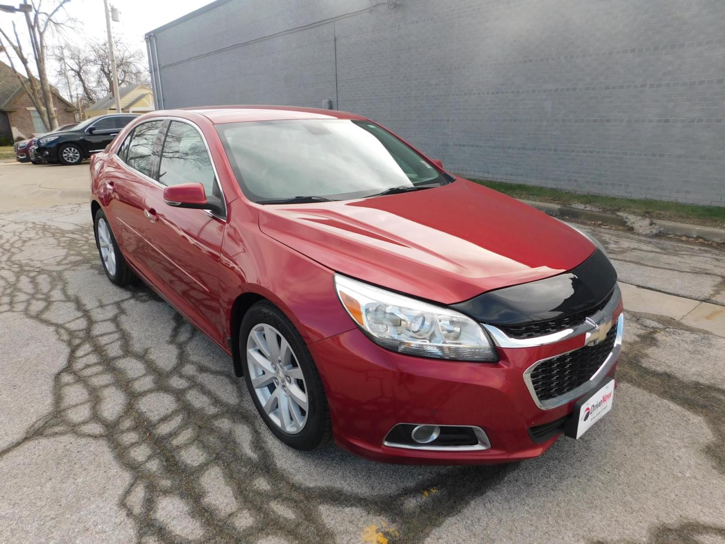 2014 RED Chevrolet Malibu 2LT (1G11E5SL6EF) with an 2.5L L4 DOHC 16V engine, 6-Speed Automatic transmission, located at 2121 Burlington St, North Kansas City, MO, 64116, (816) 556-0707, 39.144707, -94.581978 - Photo#9