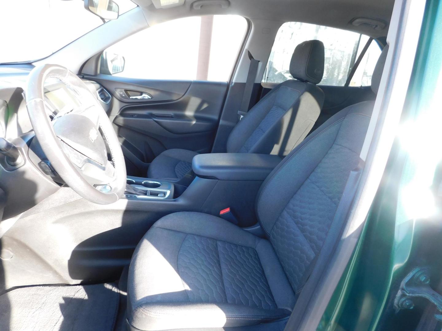 2018 GREEN Chevrolet Equinox LT 2WD (2GNAXJEV4J6) with an 1.5L L4 DIR DOHC 16V TURBO engine, 6A transmission, located at 2121 Burlington St, North Kansas City, MO, 64116, (816) 556-0707, 39.144707, -94.581978 - Photo#2