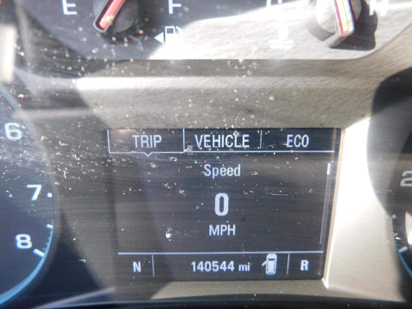 2018 GREEN Chevrolet Equinox LT 2WD (2GNAXJEV4J6) with an 1.5L L4 DIR DOHC 16V TURBO engine, 6A transmission, located at 2121 Burlington St, North Kansas City, MO, 64116, (816) 556-0707, 39.144707, -94.581978 - Photo#5