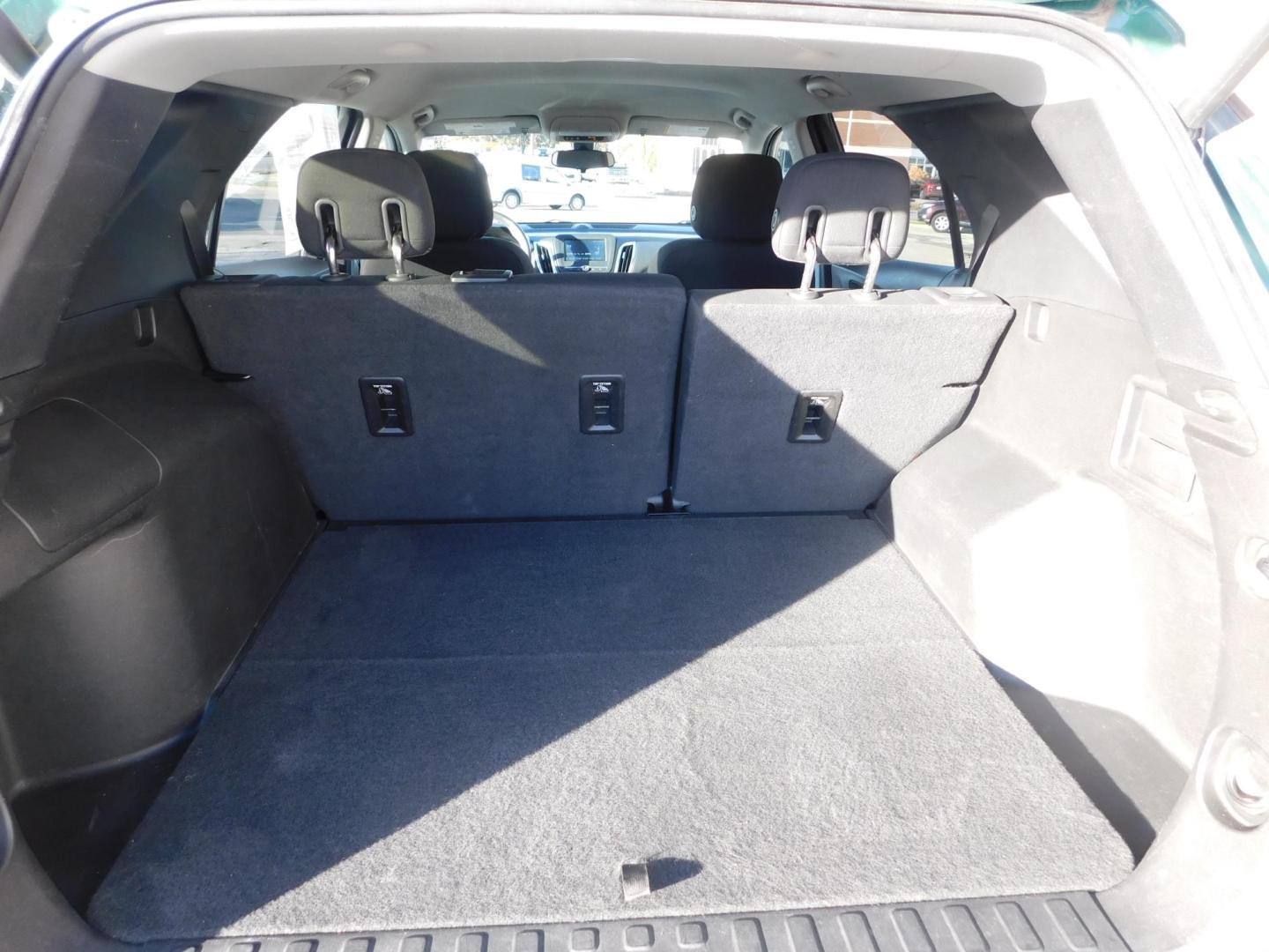 2018 GREEN Chevrolet Equinox LT 2WD (2GNAXJEV4J6) with an 1.5L L4 DIR DOHC 16V TURBO engine, 6A transmission, located at 2121 Burlington St, North Kansas City, MO, 64116, (816) 556-0707, 39.144707, -94.581978 - Photo#7