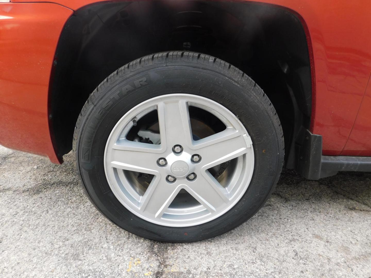 2008 ORANGE Jeep Compass Sport 2WD (1J8FT47WX8D) with an 2.4L L4 DOHC 16V engine, located at 2121 Burlington St, North Kansas City, MO, 64116, (816) 556-0707, 39.144707, -94.581978 - Photo#1
