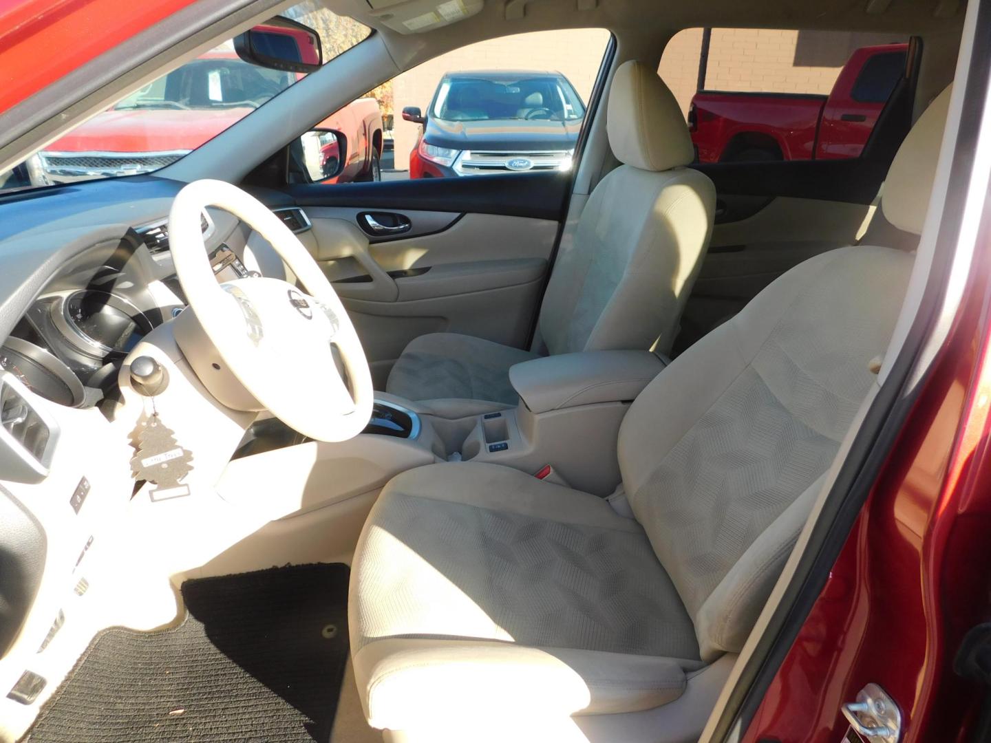 2015 RED Nissan Rogue S AWD (5N1AT2MK5FC) with an 2.5L L4 DOHC 16V engine, Continuously Variable Transmission transmission, located at 2121 Burlington St, North Kansas City, MO, 64116, (816) 556-0707, 39.144707, -94.581978 - Photo#2