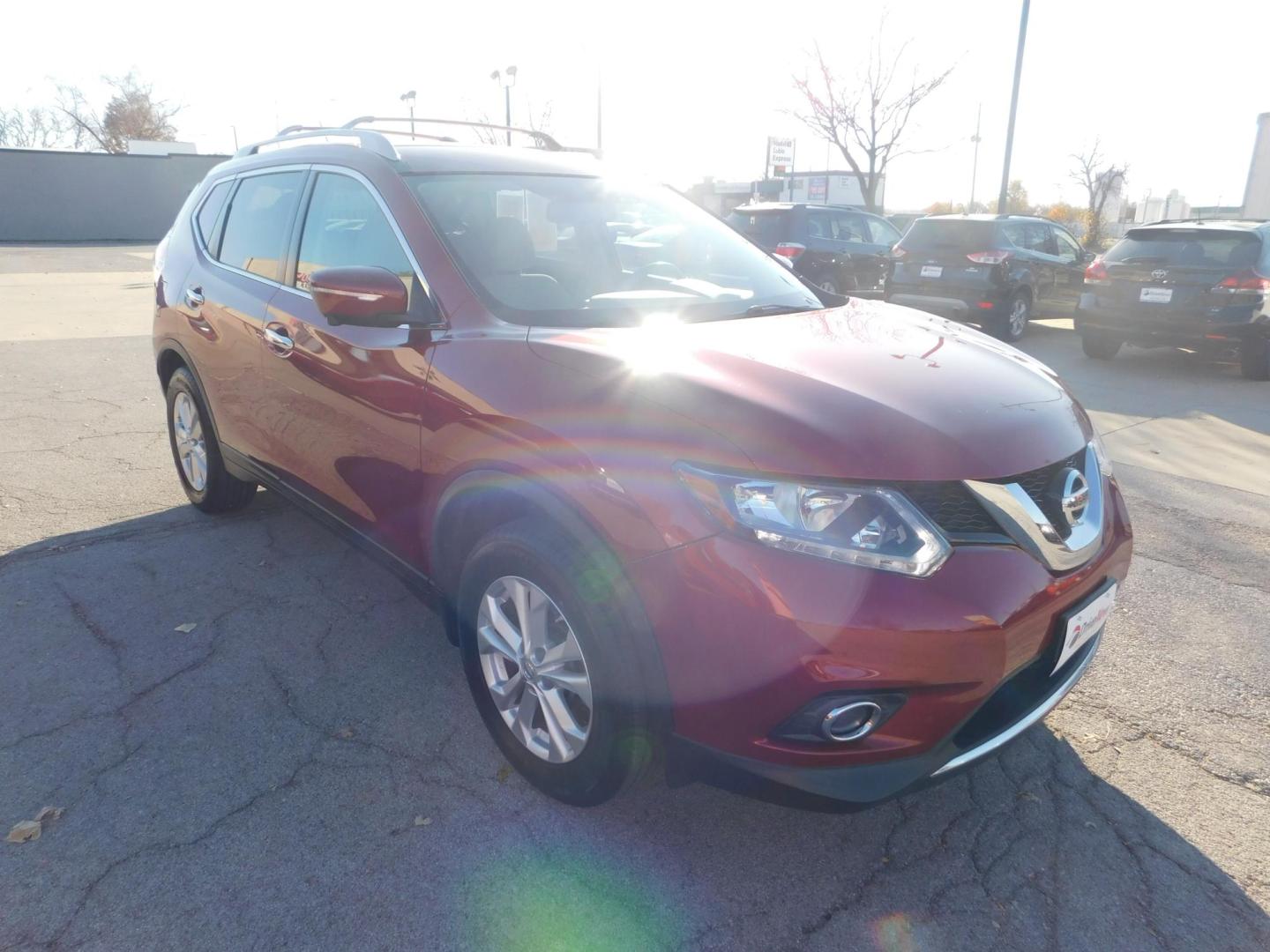 2015 RED Nissan Rogue S AWD (5N1AT2MK5FC) with an 2.5L L4 DOHC 16V engine, Continuously Variable Transmission transmission, located at 2121 Burlington St, North Kansas City, MO, 64116, (816) 556-0707, 39.144707, -94.581978 - Photo#11