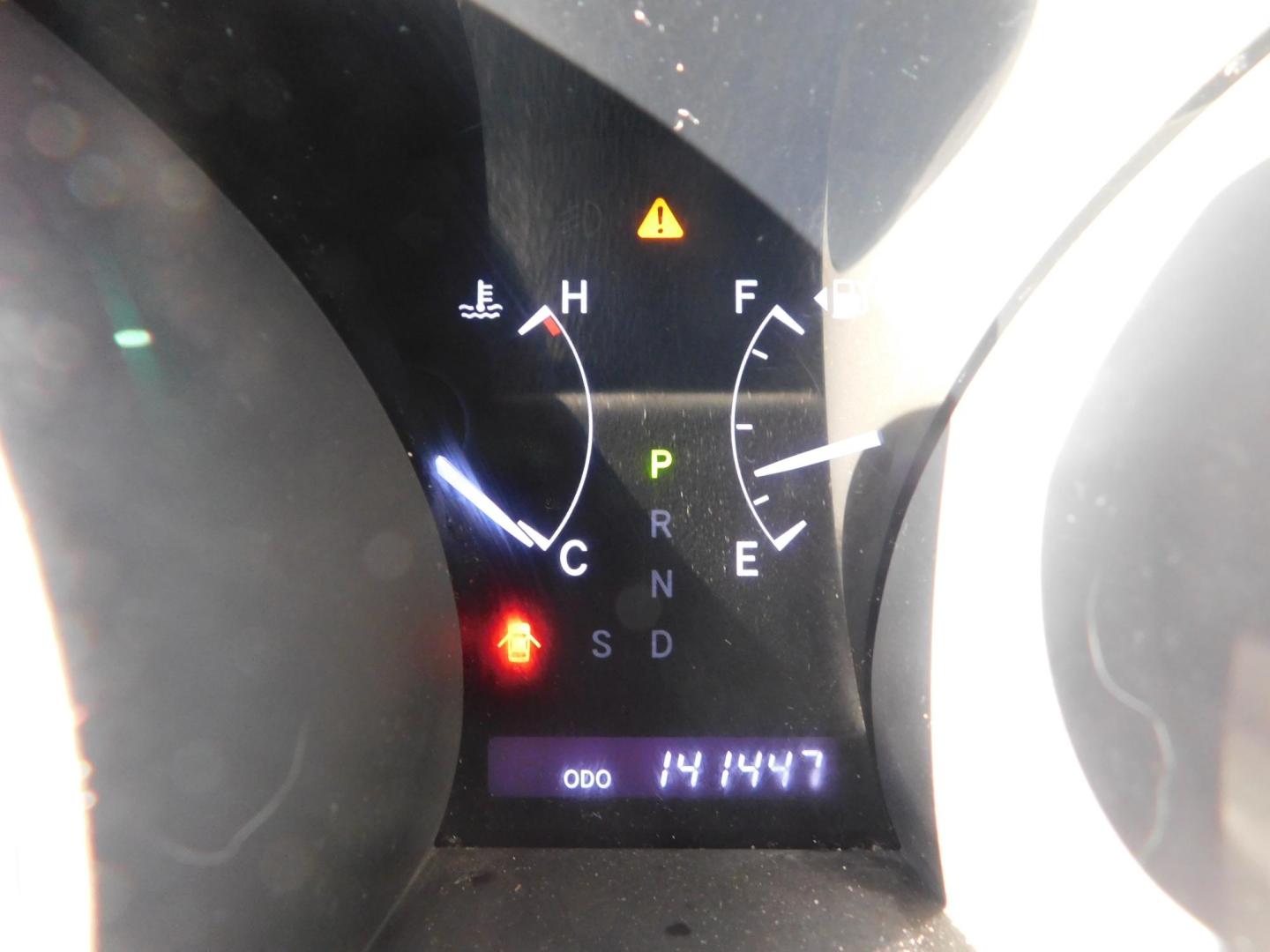 2013 BURGUNDY Toyota Highlander Base 2WD I4 (5TDZA3EH6DS) with an 2.7L L4 DOHC 16V engine, 5-Speed Automatic transmission, located at 2121 Burlington St, North Kansas City, MO, 64116, (816) 556-0707, 39.144707, -94.581978 - Photo#4