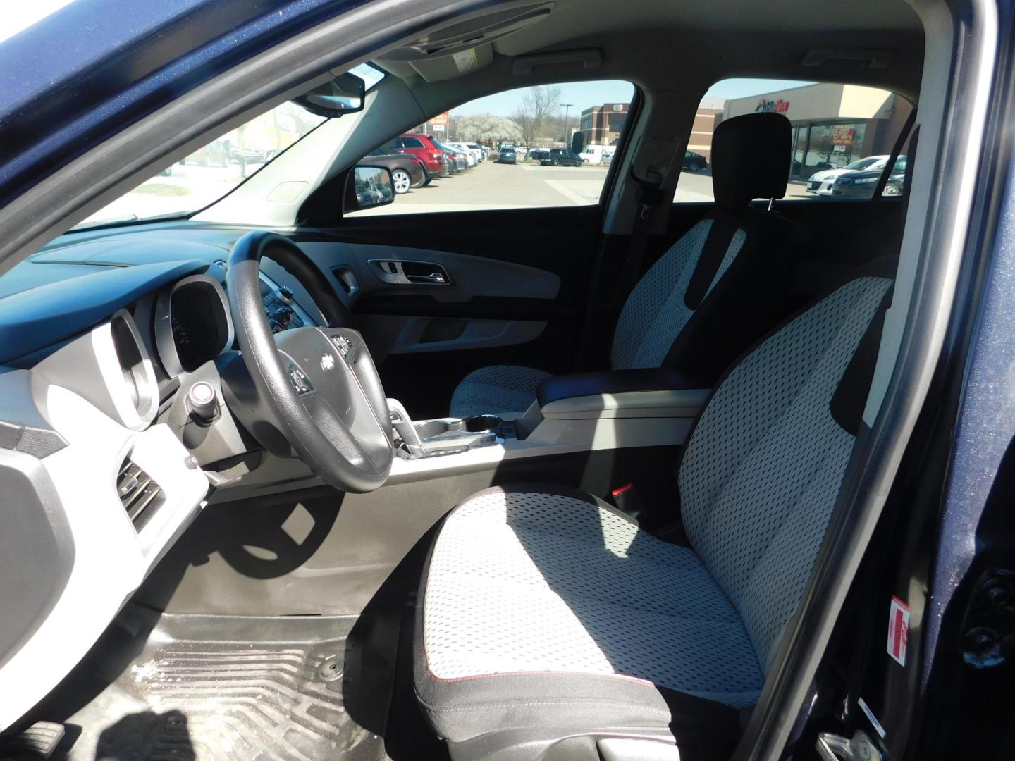 2015 BLUE Chevrolet Equinox LS AWD (2GNFLEEK3F6) with an 2.4L L4 DOHC 16V FFV engine, 6-Speed Automatic transmission, located at 2121 Burlington St, North Kansas City, MO, 64116, (816) 556-0707, 39.144707, -94.581978 - Photo#2