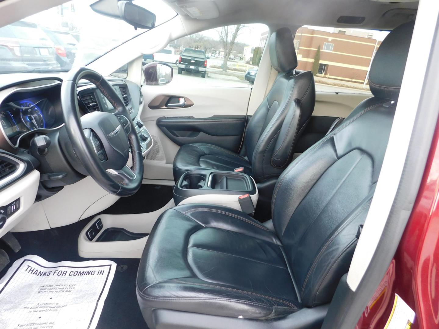 2017 BURGUNDY Chrysler Pacifica Touring (2C4RC1BG7HR) with an 3.6L V6 DOHC 24V engine, 6A transmission, located at 2121 Burlington St, North Kansas City, MO, 64116, (816) 556-0707, 39.144707, -94.581978 - Photo#2