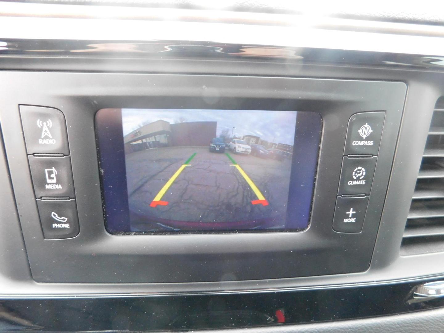 2017 BURGUNDY Chrysler Pacifica Touring (2C4RC1BG7HR) with an 3.6L V6 DOHC 24V engine, 6A transmission, located at 2121 Burlington St, North Kansas City, MO, 64116, (816) 556-0707, 39.144707, -94.581978 - Photo#4