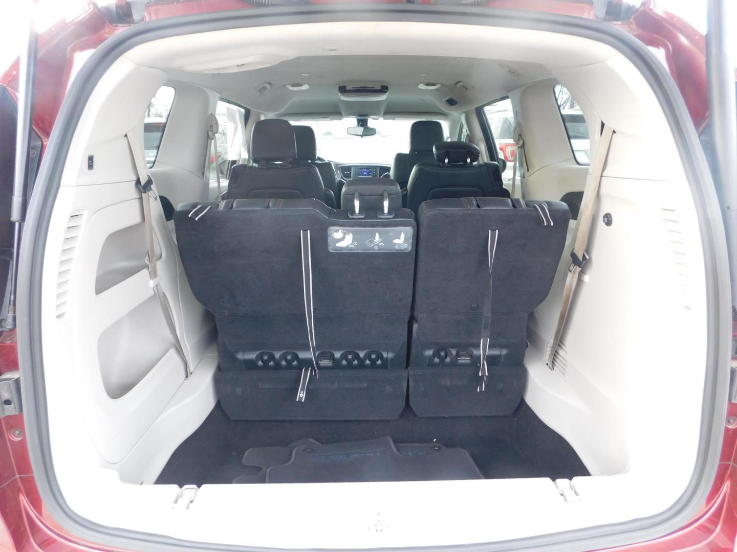 2017 BURGUNDY Chrysler Pacifica Touring (2C4RC1BG7HR) with an 3.6L V6 DOHC 24V engine, 6A transmission, located at 2121 Burlington St, North Kansas City, MO, 64116, (816) 556-0707, 39.144707, -94.581978 - Photo#8