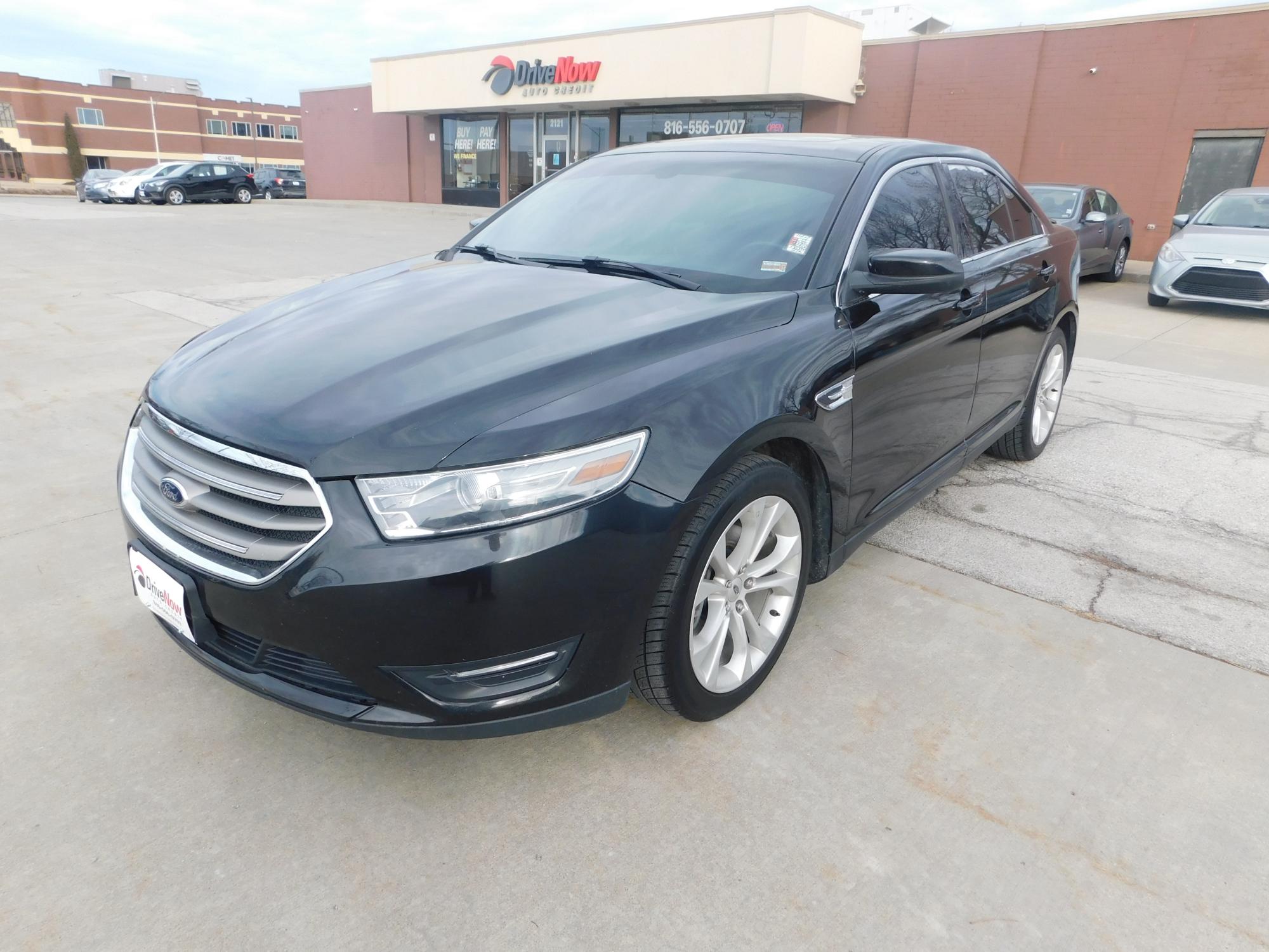 photo of 2013 Ford Taurus SEL FWD