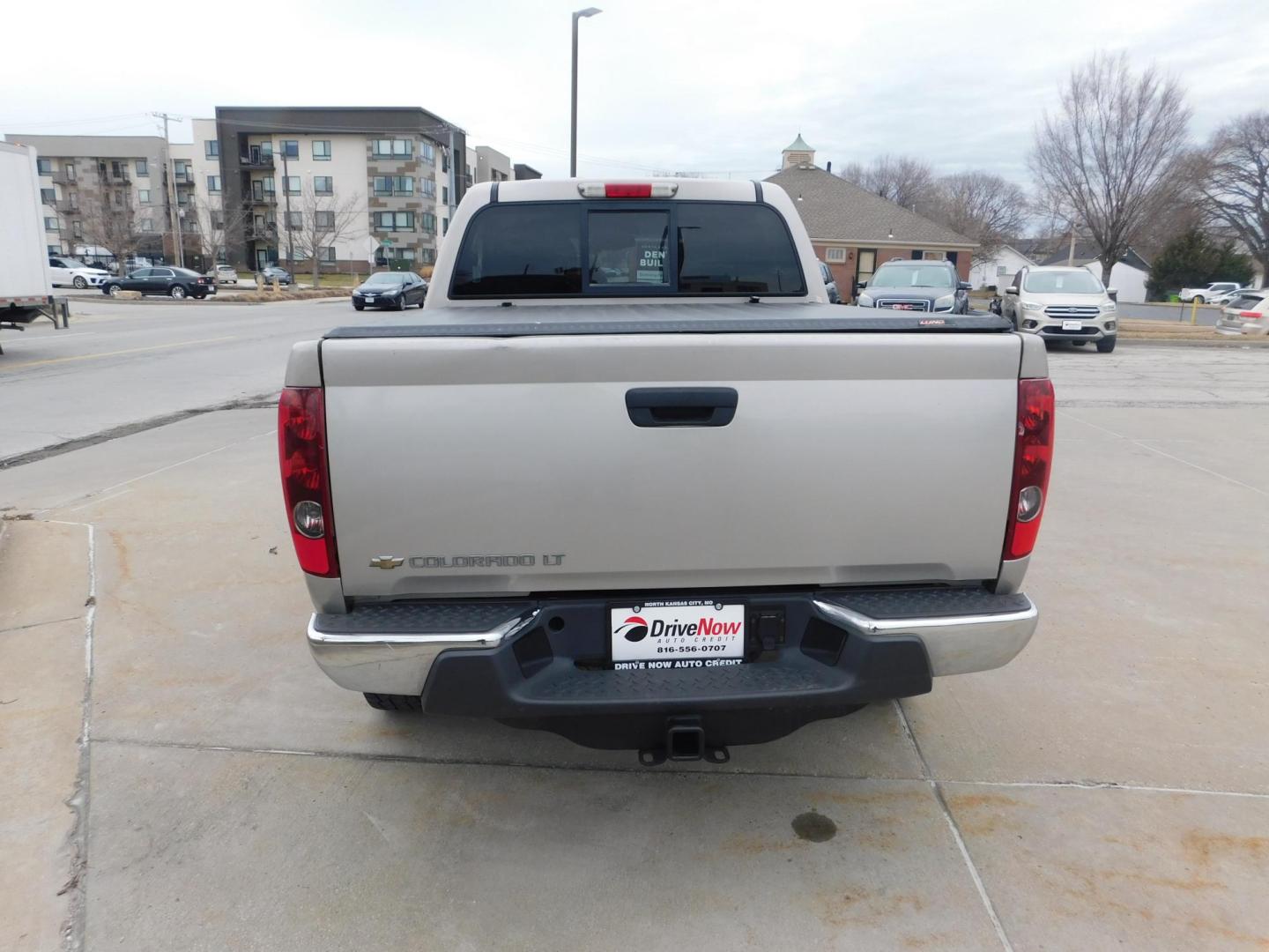 2008 PEWTER Chevrolet Colorado LT2 Crew Cab 4WD (1GCDT43E888) with an 3.7L L5 DOHC 20V engine, 4-Speed Automatic Overdrive transmission, located at 2121 Burlington St, North Kansas City, MO, 64116, (816) 556-0707, 39.144707, -94.581978 - Photo#6