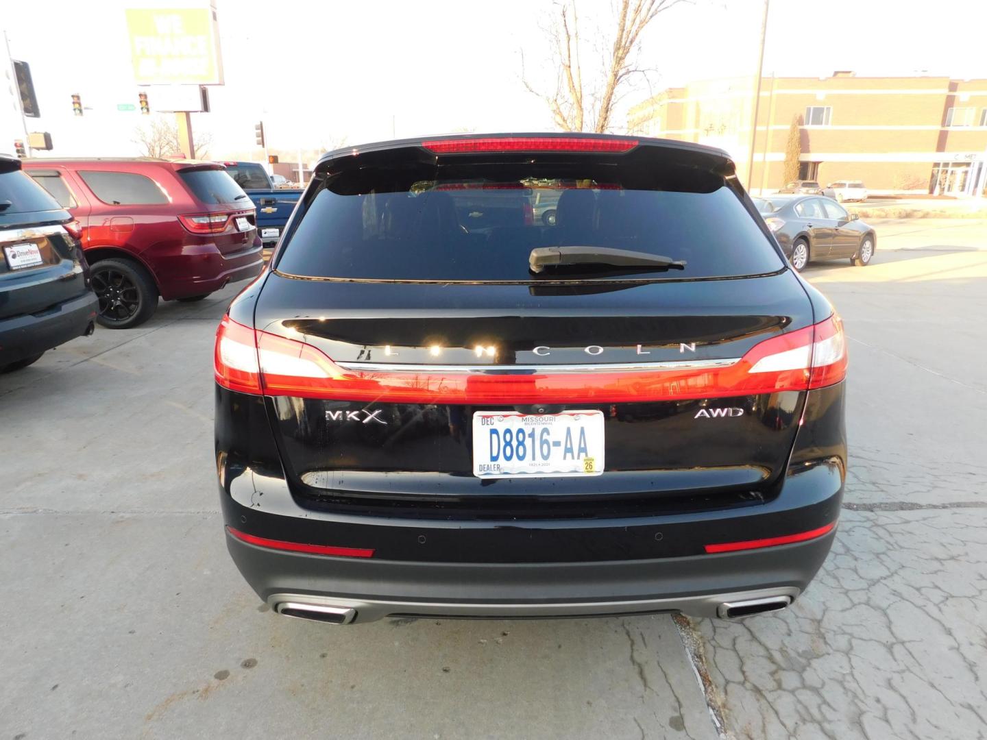2016 BLACK Lincoln MKX Reserve AWD (2LMTJ8LR5GB) with an 3.7L V6 DOHC 24V engine, 6-Speed Automatic transmission, located at 2121 Burlington St, North Kansas City, MO, 64116, (816) 556-0707, 39.144707, -94.581978 - Photo#10