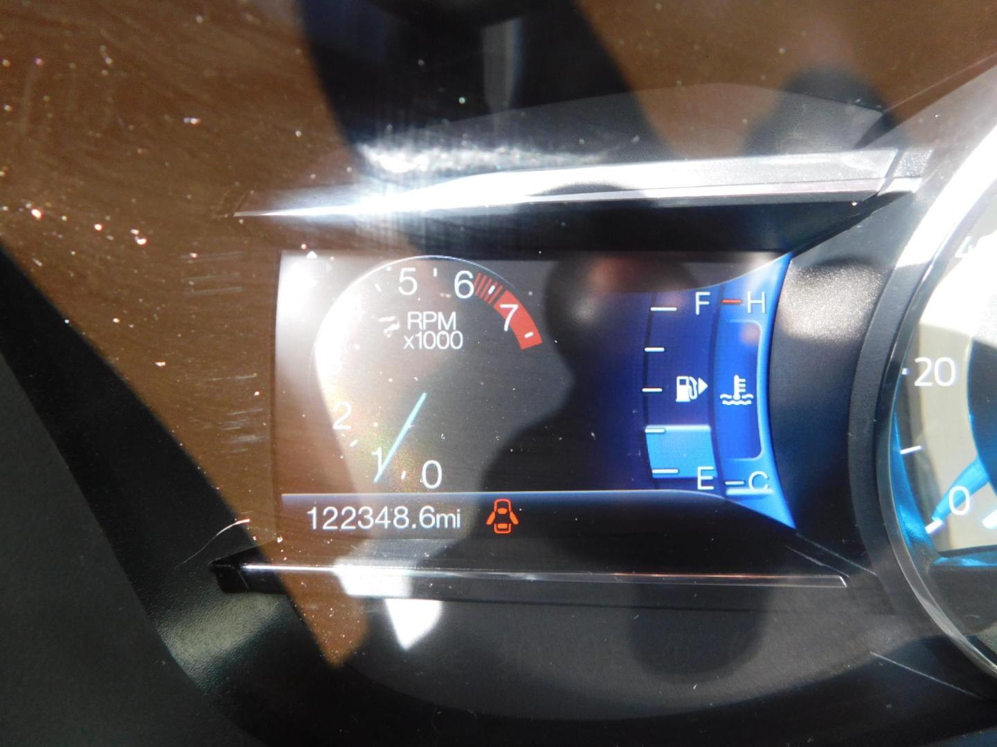 2017 BLUE Ford Explorer Limited 4WD (1FM5K8F84HG) with an 3.5L V6 DOHC 24V engine, 6A transmission, located at 2121 Burlington St, North Kansas City, MO, 64116, (816) 556-0707, 39.144707, -94.581978 - Photo#6