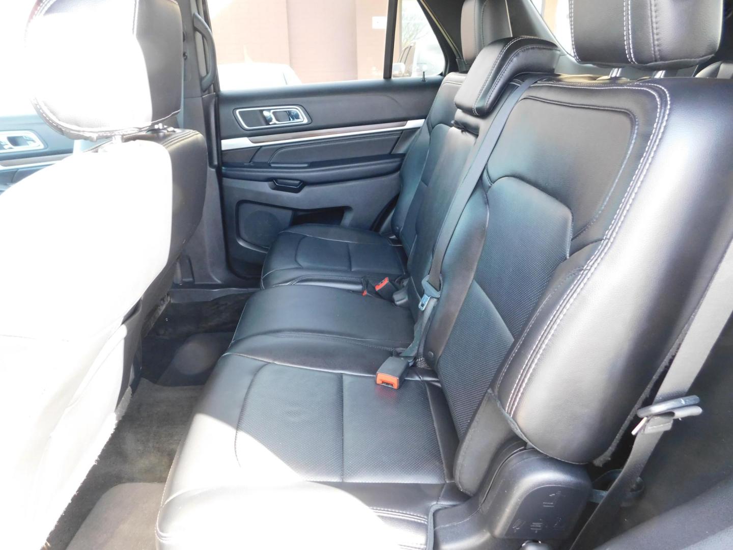 2017 BLUE Ford Explorer Limited 4WD (1FM5K8F84HG) with an 3.5L V6 DOHC 24V engine, 6A transmission, located at 2121 Burlington St, North Kansas City, MO, 64116, (816) 556-0707, 39.144707, -94.581978 - Photo#7