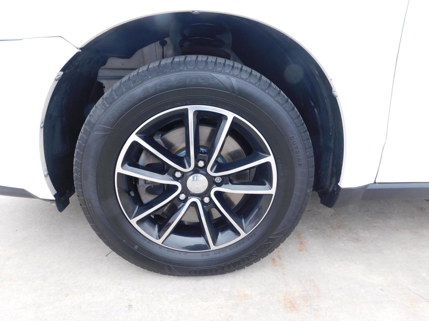 2017 WHITE Dodge Journey SE (3C4PDCAB7HT) with an 2.4L L4 DOHC 16V engine, 4A transmission, located at 2121 Burlington St, North Kansas City, MO, 64116, (816) 556-0707, 39.144707, -94.581978 - Photo#1