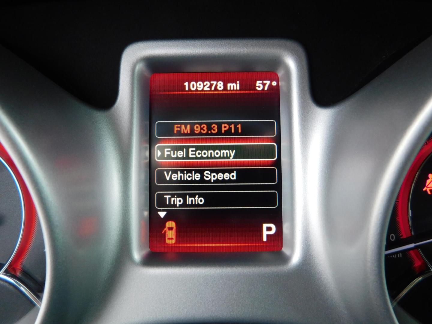 2017 WHITE Dodge Journey SE (3C4PDCAB7HT) with an 2.4L L4 DOHC 16V engine, 4A transmission, located at 2121 Burlington St, North Kansas City, MO, 64116, (816) 556-0707, 39.144707, -94.581978 - Photo#4