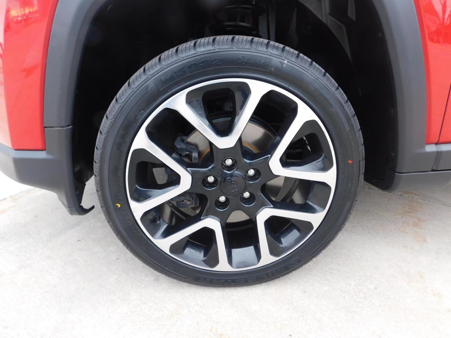 2017 RED Jeep Compass Limited 4WD (3C4NJDCB8HT) with an 2.4L L4 DOHC 16V engine, CVT transmission, located at 2121 Burlington St, North Kansas City, MO, 64116, (816) 556-0707, 39.144707, -94.581978 - Photo#1