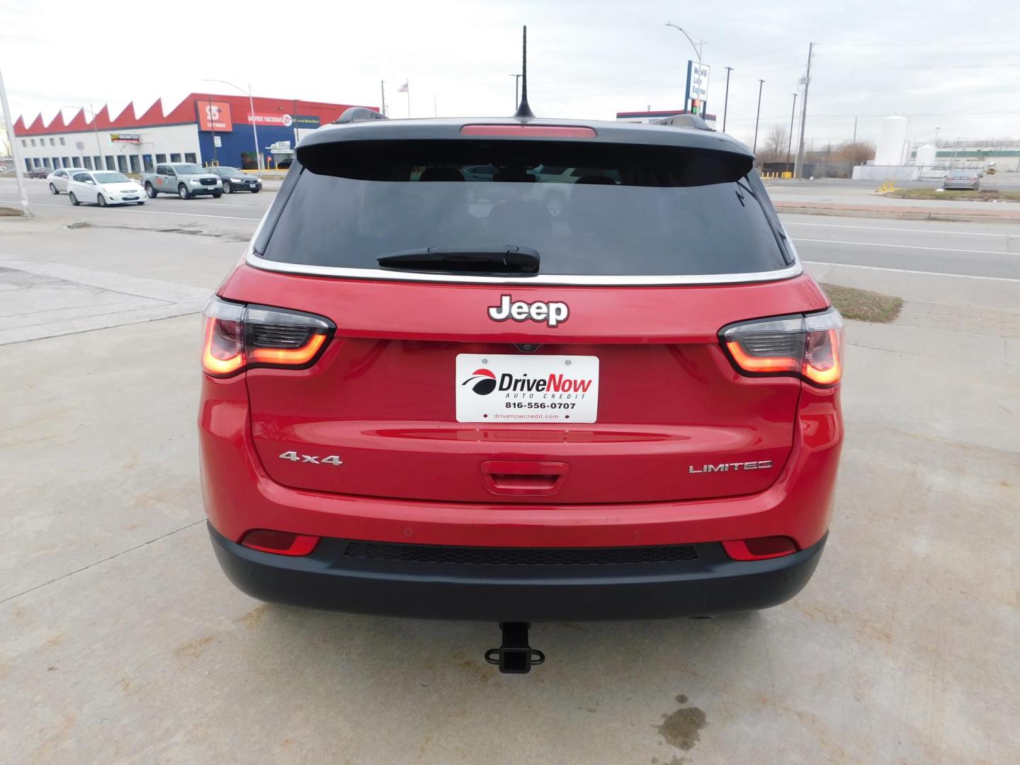 2017 RED Jeep Compass Limited 4WD (3C4NJDCB8HT) with an 2.4L L4 DOHC 16V engine, CVT transmission, located at 2121 Burlington St, North Kansas City, MO, 64116, (816) 556-0707, 39.144707, -94.581978 - Photo#10